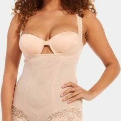 MAGIC Bodyfashion Super Control Body Latte Vrouwen - Maat M