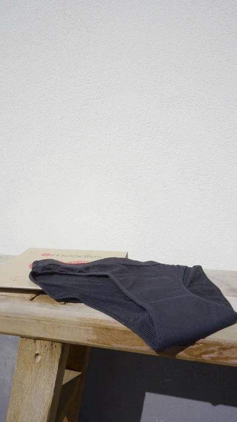 Moodies Period Undies Moodies Undies Menstruatie & Incontinentie Ondergoed - Cheeky - Moderate Kruisje - Zwart - Maat L 4 Moodies Period Undies Moodies Undies Menstruatie & Incontinentie Ondergoed - Cheeky - Moderate Kruisje - Zwart - Maat L - Afbeelding 2