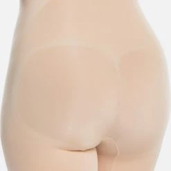 Spanx OnCore High Waisted Mid Thigh Short - Soft Nude - Maat S 15 Spanx OnCore High Waisted Mid Thigh Short - Soft Nude - Maat S -Badmode Winkel 525x840 2