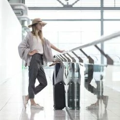 Knit Factory Liv Pareo - XL Sjaal - Stranddoek - Zwart - 100% Biologisch Katoen -Badmode Winkel 550x366 18