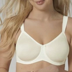 Triumph Essential Minimizer WX Beha - Vanille - Maat E90 -Badmode Winkel 550x555 2