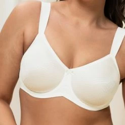 Triumph Essential Minimizer WX Beha - Vanille - Maat E90 -Badmode Winkel 550x611 7