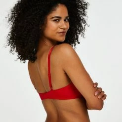 Hunkemöller Dames Lingerie Voorgevormde Beugel Bh Plunge - Rood - Maat E80 13 Hunkemöller Dames Lingerie Voorgevormde Beugel Bh Plunge - Rood - Maat E80 -Badmode Winkel 550x660 22