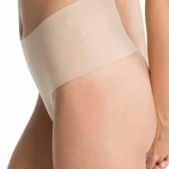 Spanx Undie-Tectable String - Soft Nude - Maat S -Badmode Winkel 550x703 1