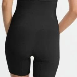 Spanx OnCore High Waisted Mid Thigh Short - Zwart - Maat M -Badmode Winkel 550x733 104