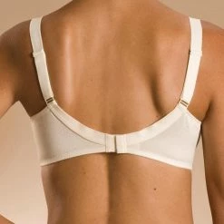 Chantelle - Hedona - BH Beugel - C20310 - Ivoire - E85/100 11 Chantelle - Hedona - BH Beugel - C20310 - Ivoire - E85/100 -Badmode Winkel 550x733 14