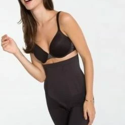 Spanx OnCore High Waisted Mid Thigh Short - Zwart - Maat M -Badmode Winkel 550x798 8