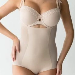 PrimaDonna Twist Corrigerend Ondergoed Body A La Folie Caffé Latte - Maat 44 27 PrimaDonna Twist Corrigerend Ondergoed Body A La Folie Caffé Latte - Maat 44 -Badmode Winkel 550x827 1